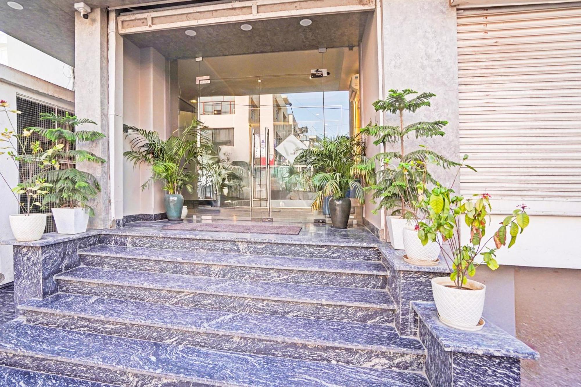 Townhouse Oak Nirman Nagar Mansarovar Jaipur Exterior foto